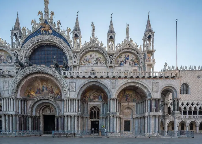 San Marco Boutique R&R